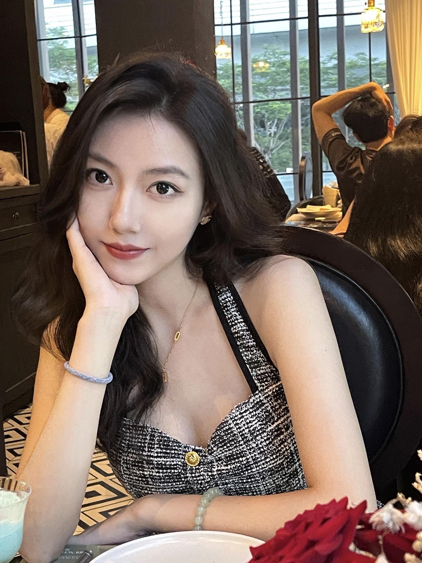 街头采访：当代年轻人的恋爱观大揭秘